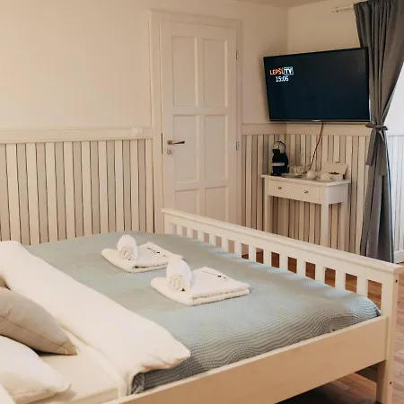 Guest house Na Landeku 4*