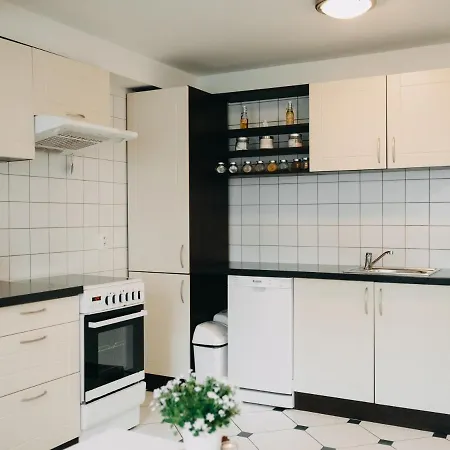 Guest house Na Landeku 4*