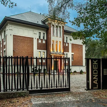 Gæstehus Na Landeku 4*