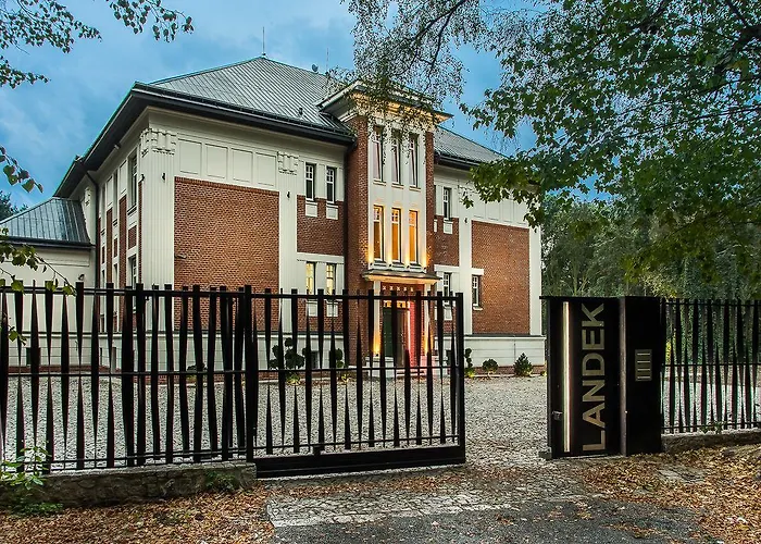 Pensionat Na Landeku 4*